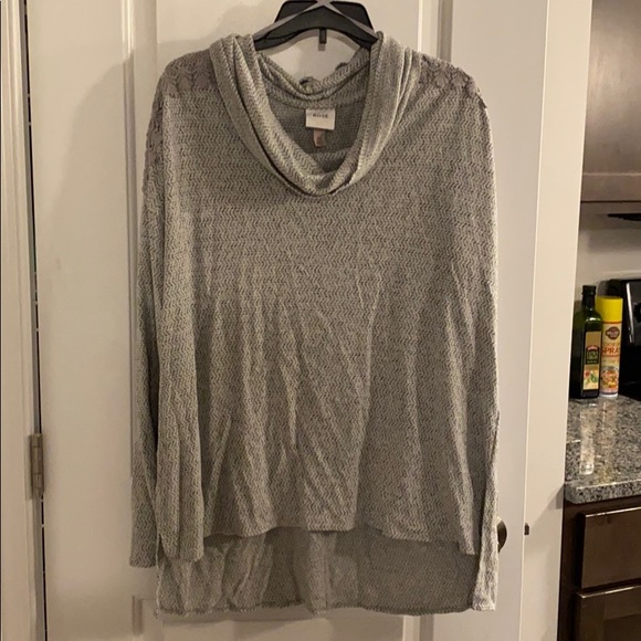 Know rose lightweight sweater